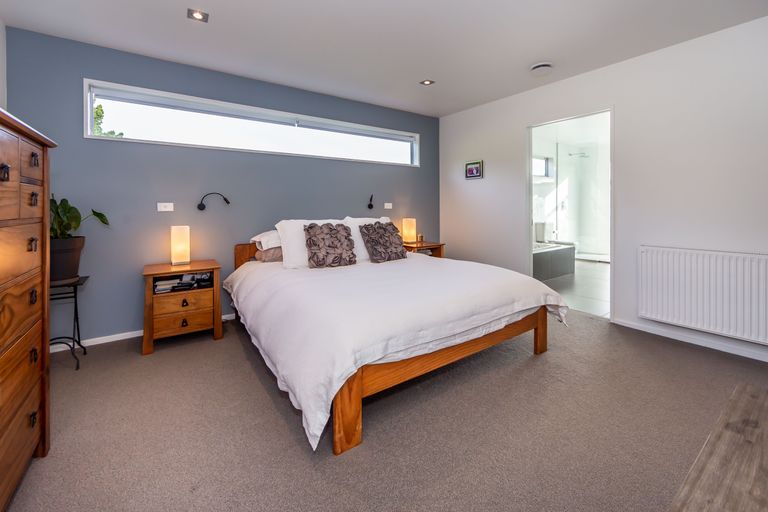 Photo of property in 10 Euan Sarginson Place, Diamond Harbour, Lyttelton, 8971