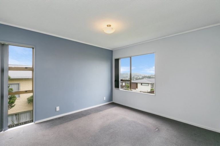 Photo of property in 23 Edgecombe Street, Newlands, Wellington, 6037