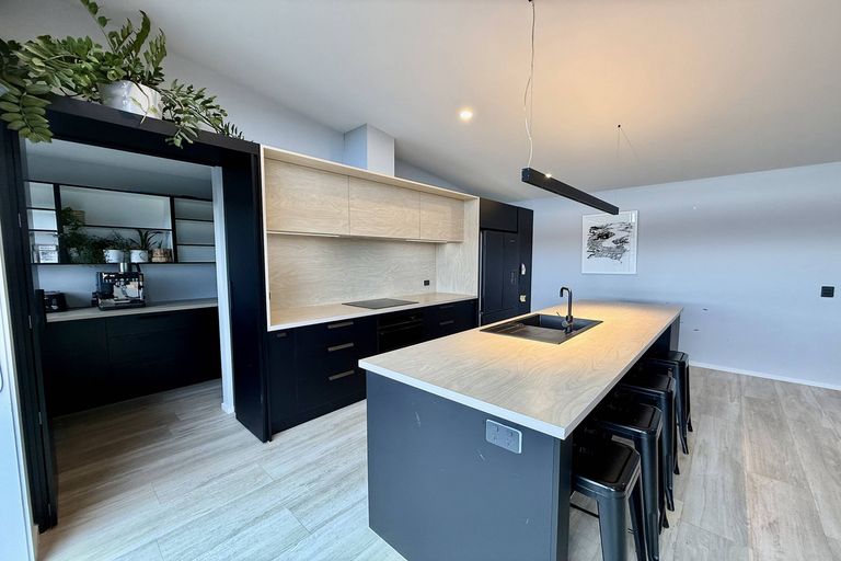 Photo of property in 17 Rexs Way, Green Island, Dunedin, 9018
