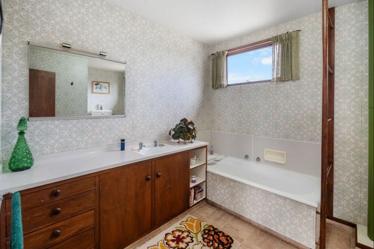 Photo of property in 14 Oakden Drive, Darfield, 7510