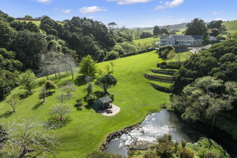 Photo of property in 94 Fitzpatrick Road, Brookby, Manurewa, 2576