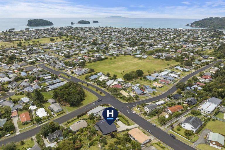 Photo of property in 203 The Drive, Whangamata, 3620