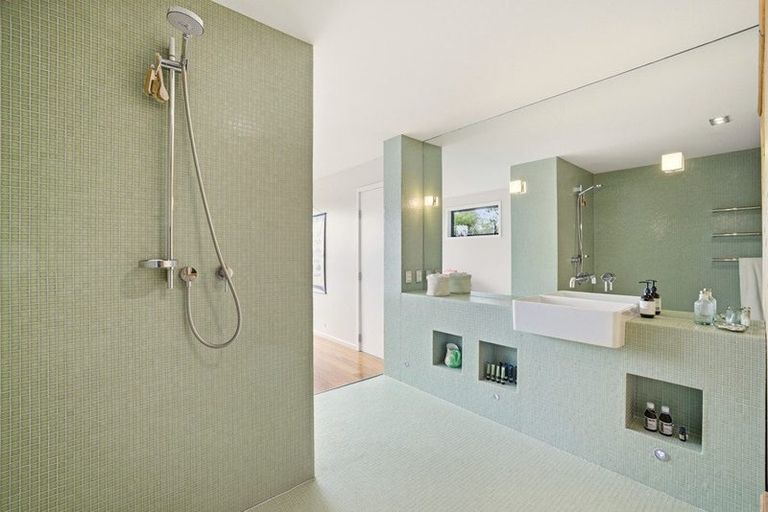 Photo of property in 178 Major Hornbrook Road, Mount Pleasant, Christchurch, 8081