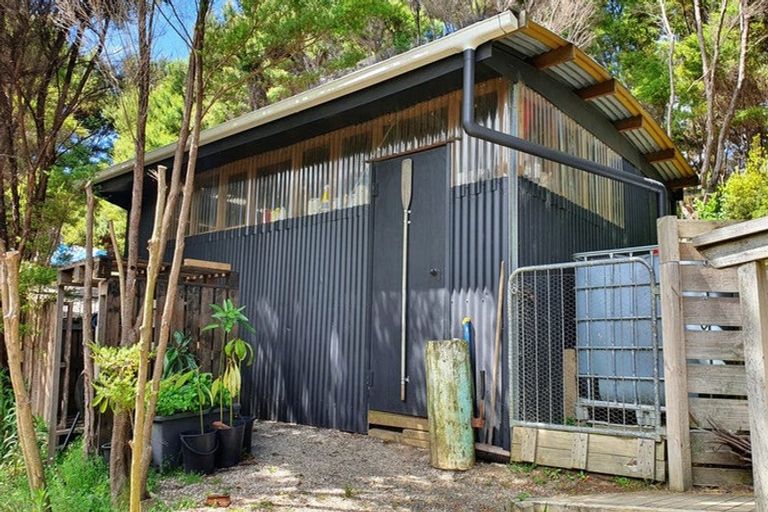 Photo of property in 17 Woods Ridge Road, Kawau Island, 0920