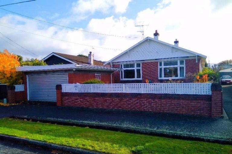 Photo of property in 3 Cudby Street, Woburn, Lower Hutt, 5011