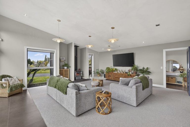 Photo of property in 12d Takiroa Street, Urenui, 4375