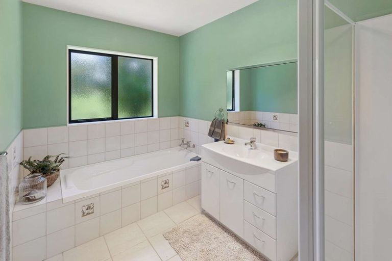 Photo of property in 75 Adelaide Road, Dannevirke, 4978