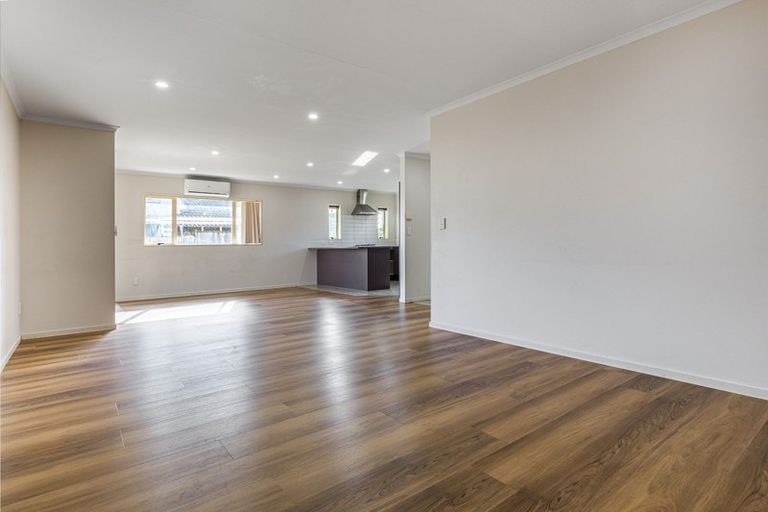 Photo of property in 3 Reefton Place, Flat Bush, Auckland, 2019