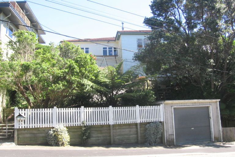Photo of property in 13 Randwick Road, Northland, Wellington, 6012