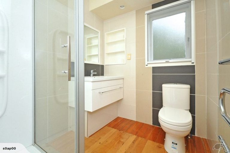 Photo of property in 20a Corunna Road, Milford, Auckland, 0620