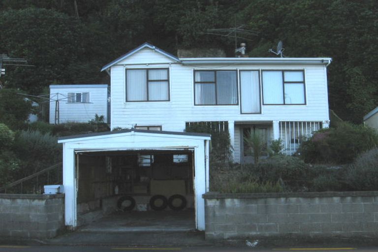 Photo of property in 18 Moana Road, Plimmerton, Porirua, 5026