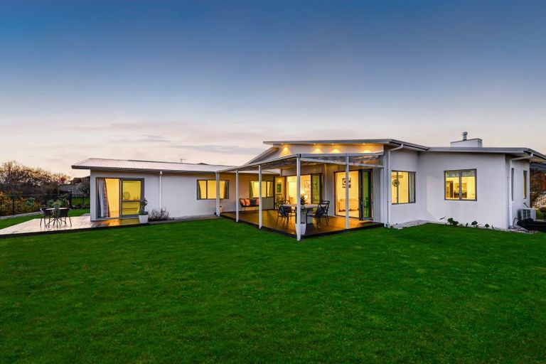 Photo of property in 14 Platina Place, Flagstaff, Hamilton, 3210