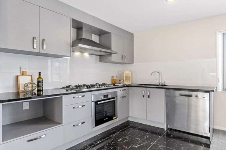 Photo of property in 32/5 Perekia Street, Albany, Auckland, 0632