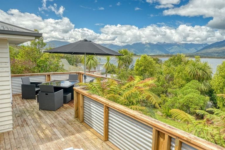 Photo of property in 42 Koe Street, Moana, 7872