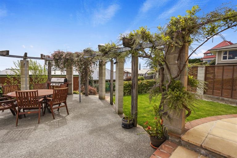 Photo of property in 262a Mount Pleasant Road, Mount Pleasant, Christchurch, 8081