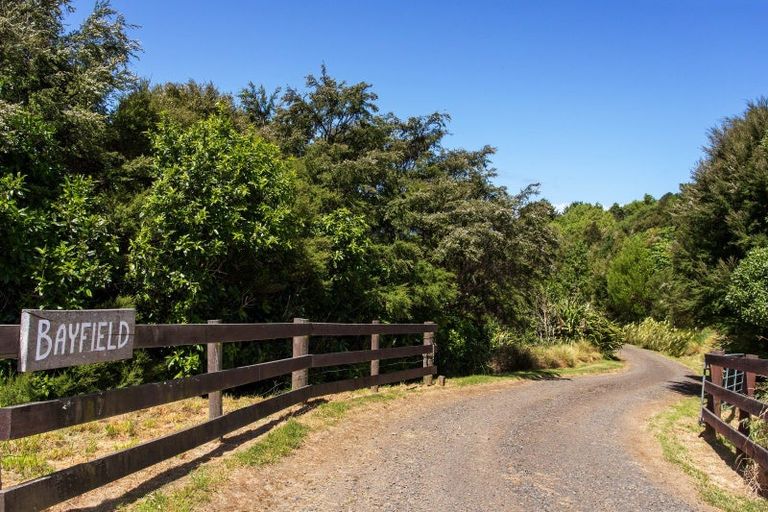 Photo of property in 5447 Christchurch Akaroa Road, Duvauchelle, 7582