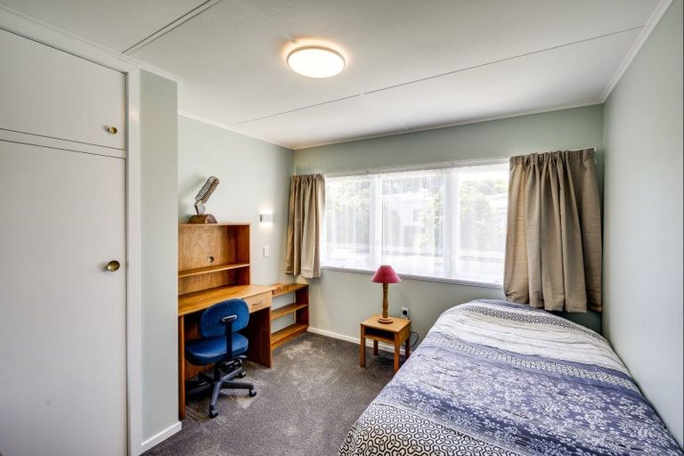 Photo of property in 222a Grove Road, Mayfair, Hastings, 4122