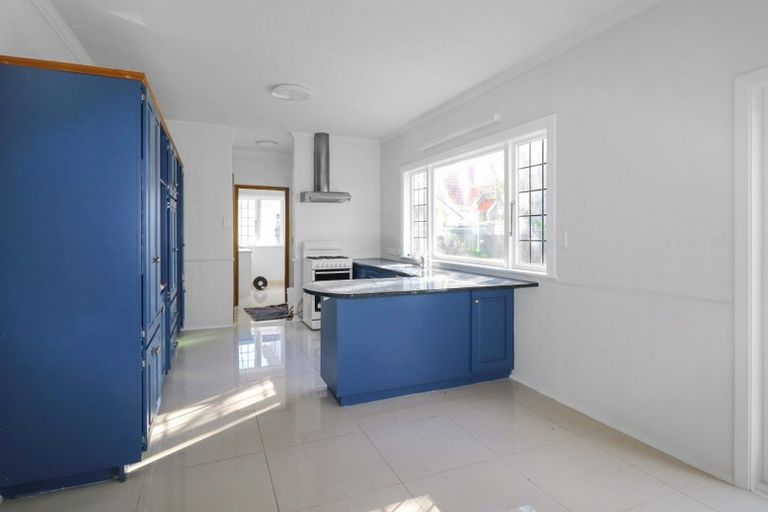 Photo of property in 12 Cornwall Street, Hutt Central, Lower Hutt, 5010