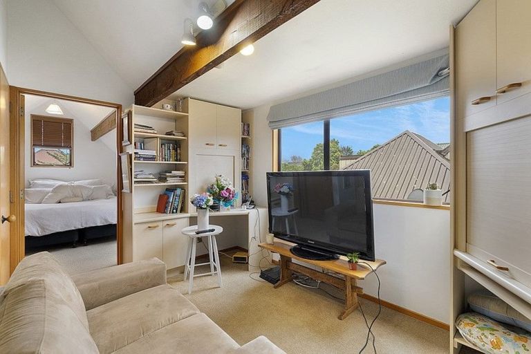 Photo of property in 2/11 Harrods Court, Ilam, Christchurch, 8053