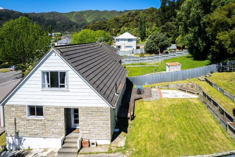 Photo of property in 226 Waddington Drive, Naenae, Lower Hutt, 5011