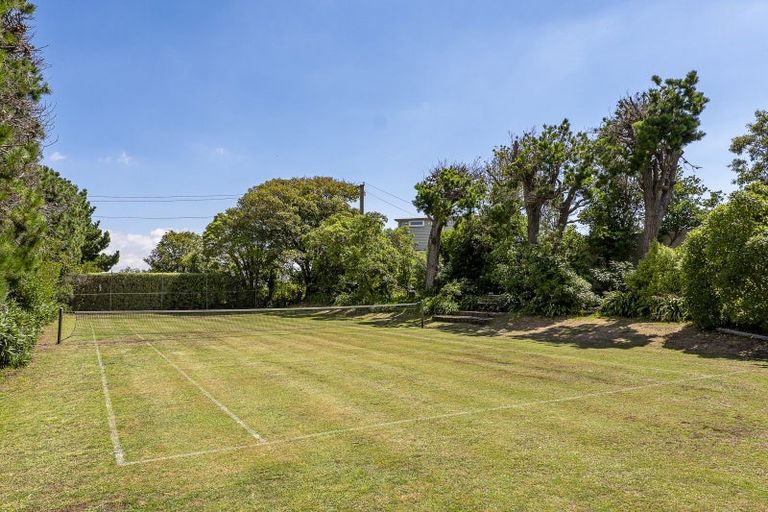 Photo of property in 211 Major Hornbrook Road, Mount Pleasant, Christchurch, 8081