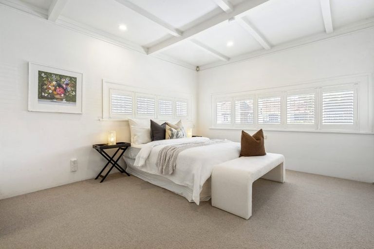 Photo of property in 2/40a Norwood Road, Bayswater, Auckland, 0622