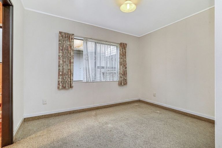 Photo of property in 61 Sare Crescent, Fairfield, Hamilton, 3214