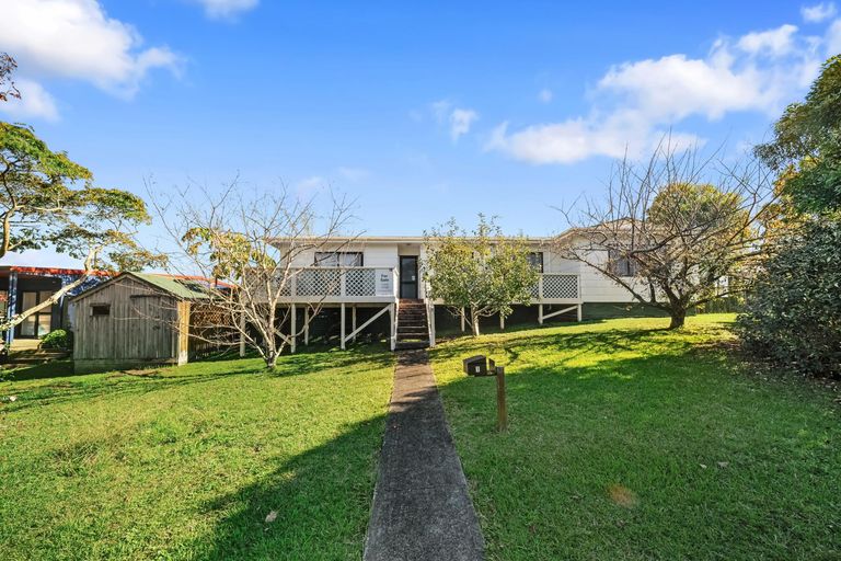Photo of property in 1 Dalmahoy Place, Wattle Downs, Auckland, 2103