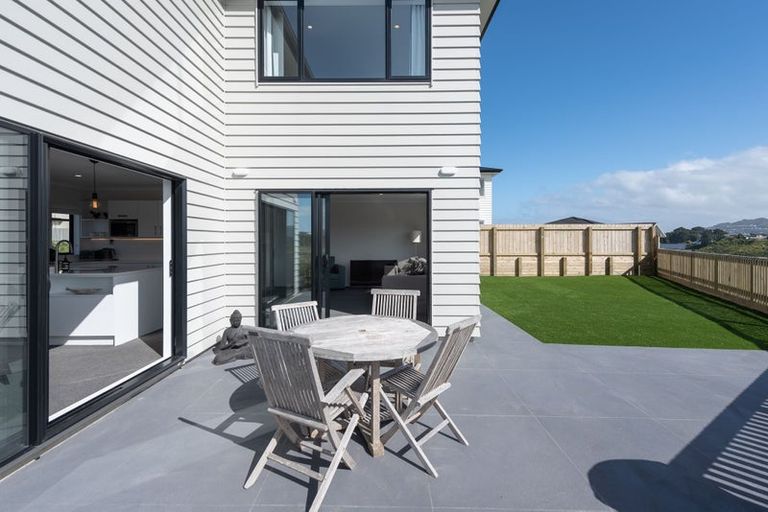 Photo of property in 62 Grenada Drive, Grenada Village, Wellington, 6037