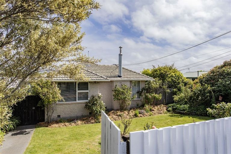 Photo of property in 53 Maces Road, Bromley, Christchurch, 8062