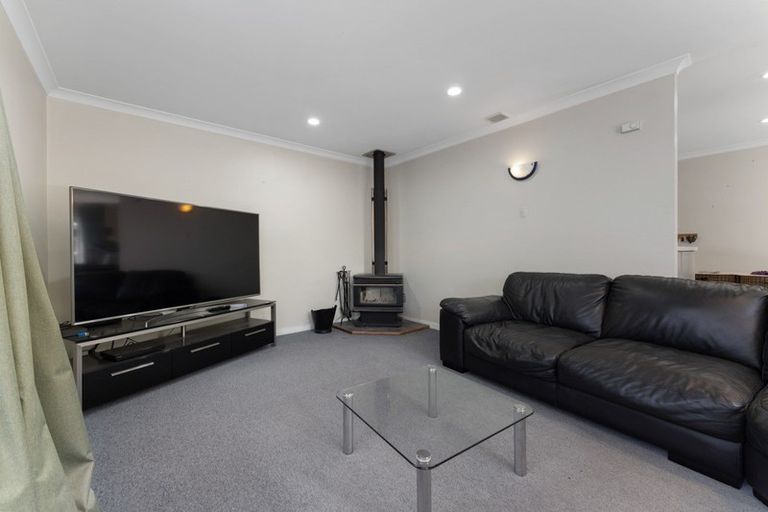 Photo of property in 19 Mudgway Place, Awapuni, Palmerston North, 4412