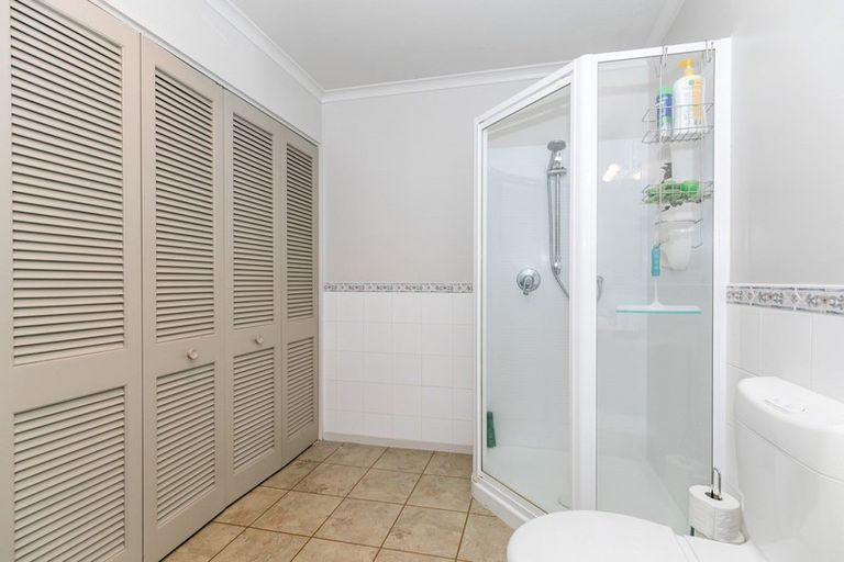 Photo of property in 2/20 Ruakiwi Road, Hamilton Lake, Hamilton, 3204