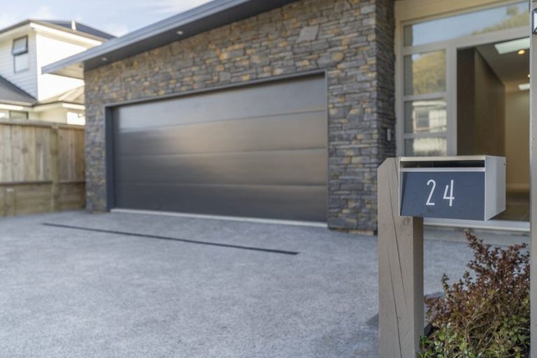 Photo of property in 24 Farnworth Terrace, Churton Park, Wellington, 6037