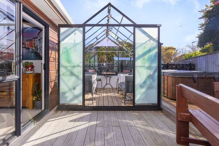 Photo of property in 19 Pehi Kupa Street, Waikanae, 5036