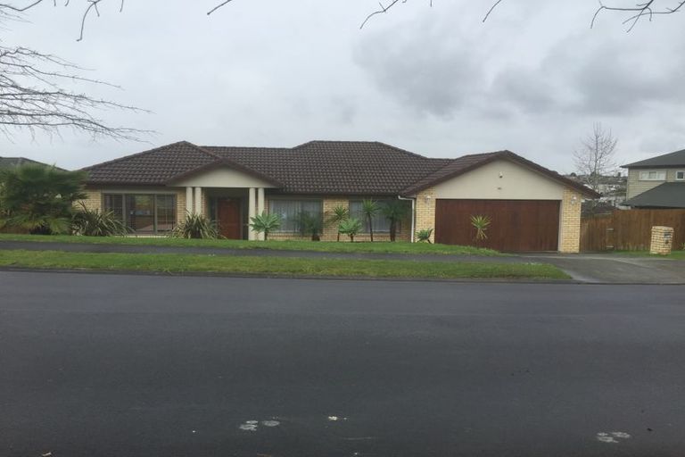 Photo of property in 29 Sapperton Drive, Henderson, Auckland, 0612