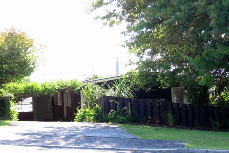 Photo of property in 109 Matipo Road, Mairangi Bay, Auckland, 0630