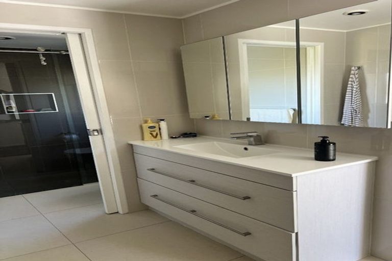 Photo of property in 9 Woodgers Way, Somerville, Auckland, 2014