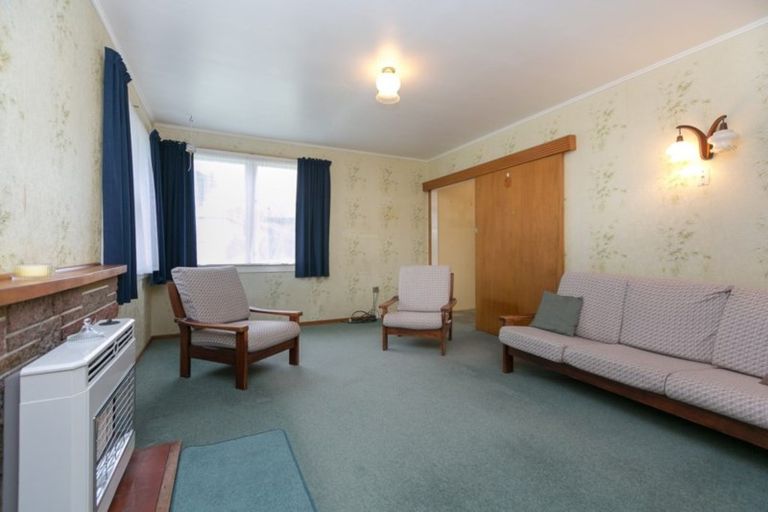 Photo of property in 6 Wiremu Place, Blagdon, New Plymouth, 4310