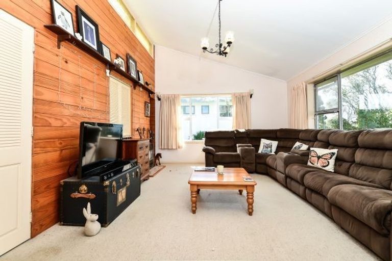 Photo of property in 35 Glen Lynne Avenue, Queenwood, Hamilton, 3210