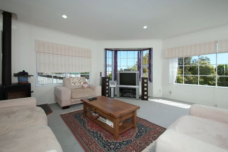 Photo of property in 49 Bushlands Park Drive, Albany, Auckland, 0632