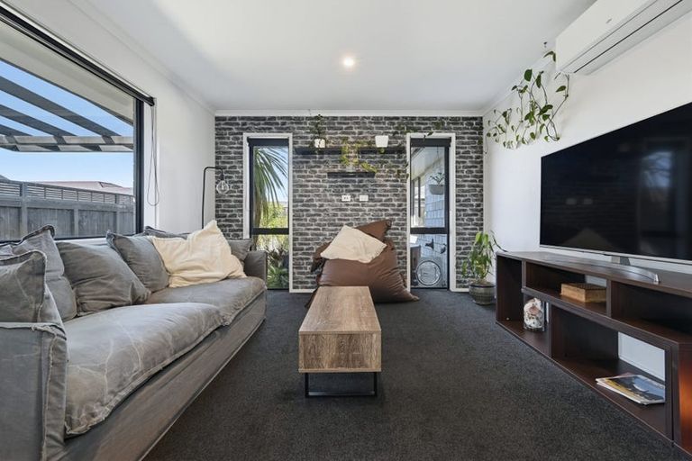 Photo of property in 15 Kanapa Close, Papamoa, 3118