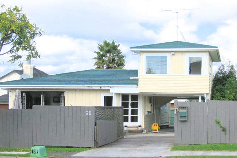 Photo of property in 1/30 Eastern Beach Road, Eastern Beach, Auckland, 2012