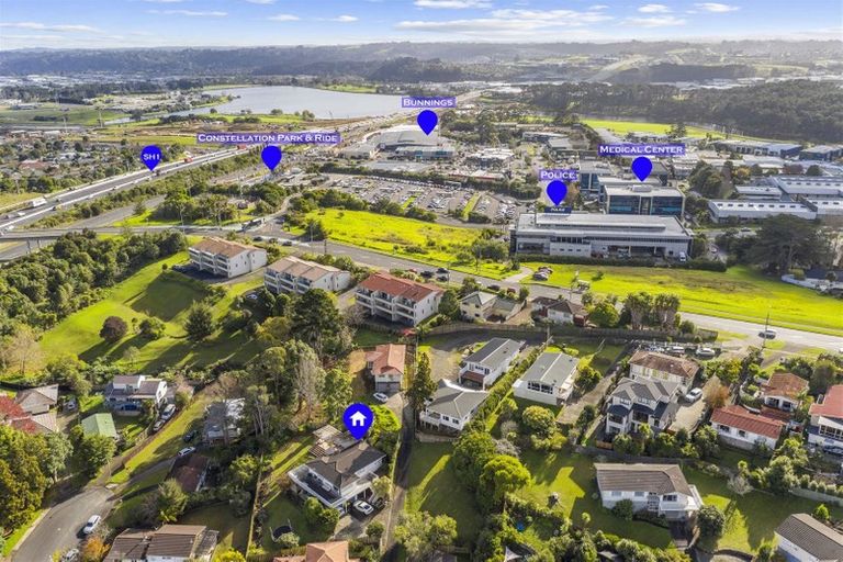 Photo of property in 19 Laurina Road, Sunnynook, Auckland, 0620