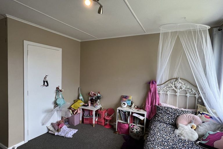 Photo of property in 1 Mchardie Street, Trentham, Upper Hutt, 5018