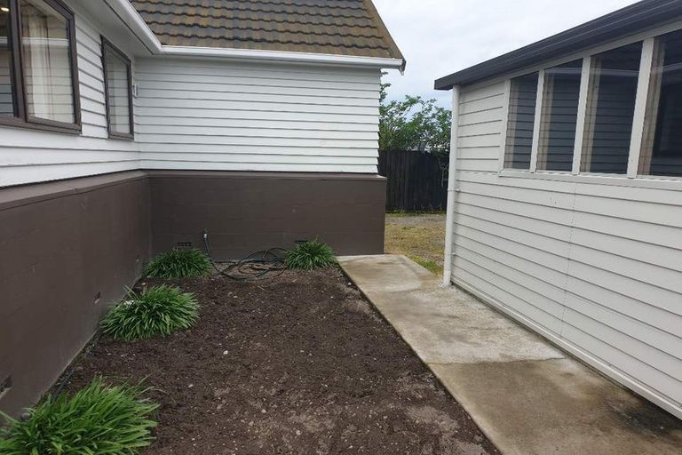 Photo of property in 13a Boyne Avenue, Northcote, Christchurch, 8052