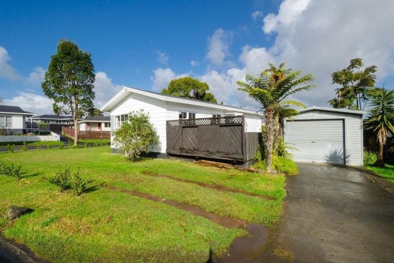 Photo of property in 1/82 Luanda Drive, Ranui, Auckland, 0612