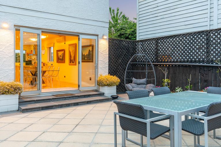 Photo of property in 138 London Street, Dunedin Central, Dunedin, 9016