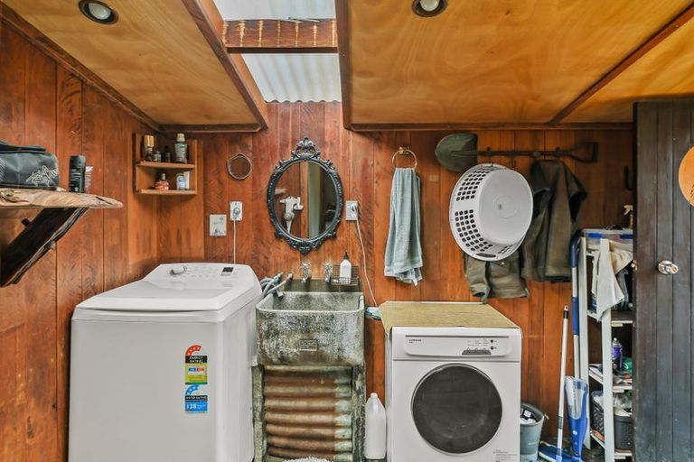 Photo of property in 50 Crown Hill Road, Paeroa, 3674