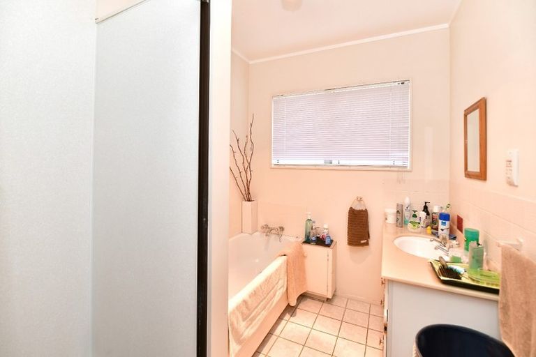 Photo of property in 3 Centreway Road, Orewa, 0931