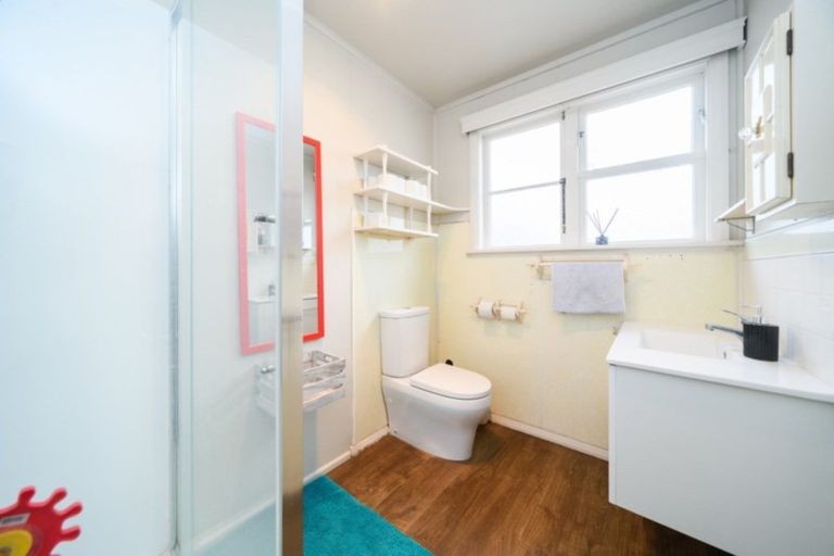 Photo of property in 74 Rangiora Avenue, Roslyn, Palmerston North, 4414